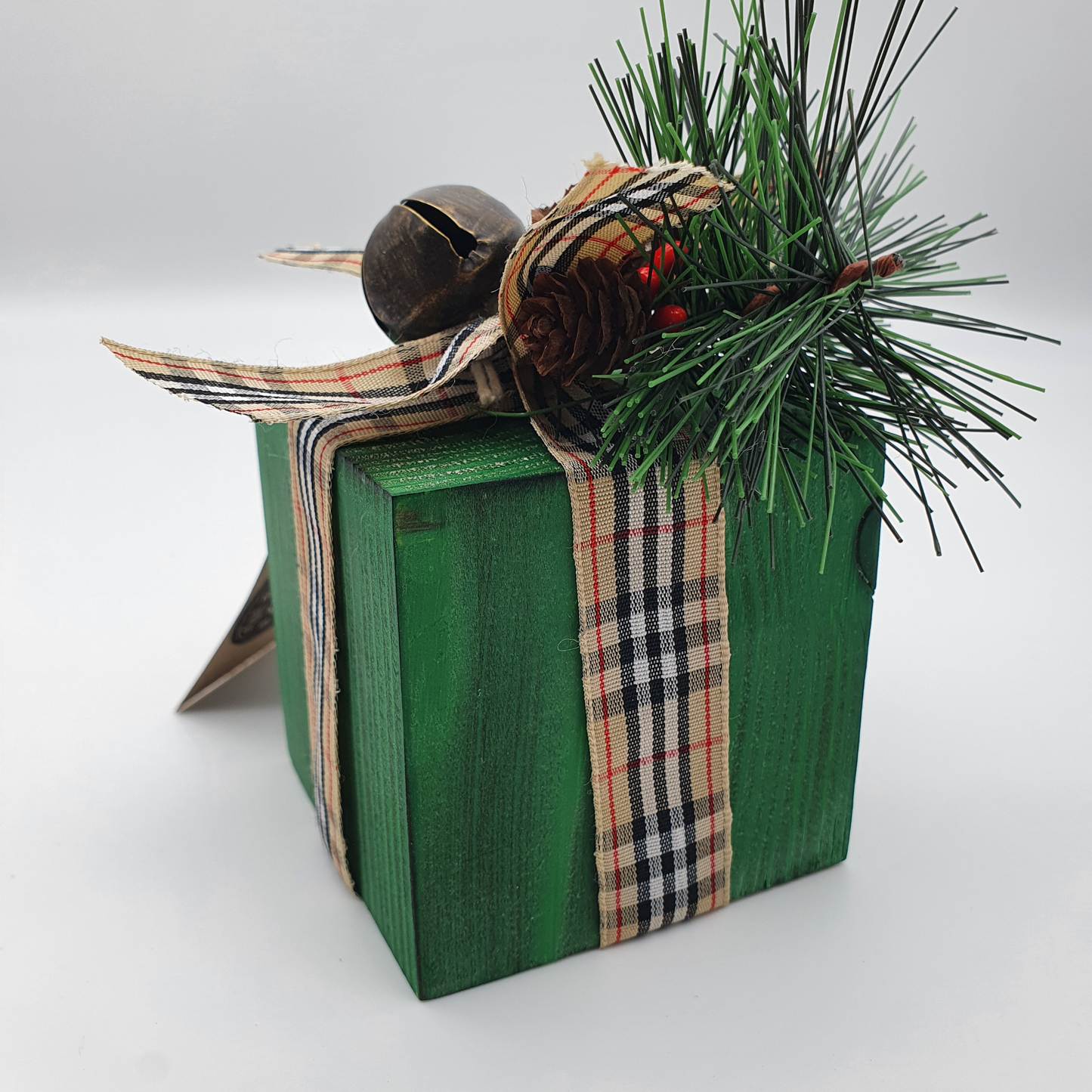 Christmas Present Decoration - The Brit Workshop