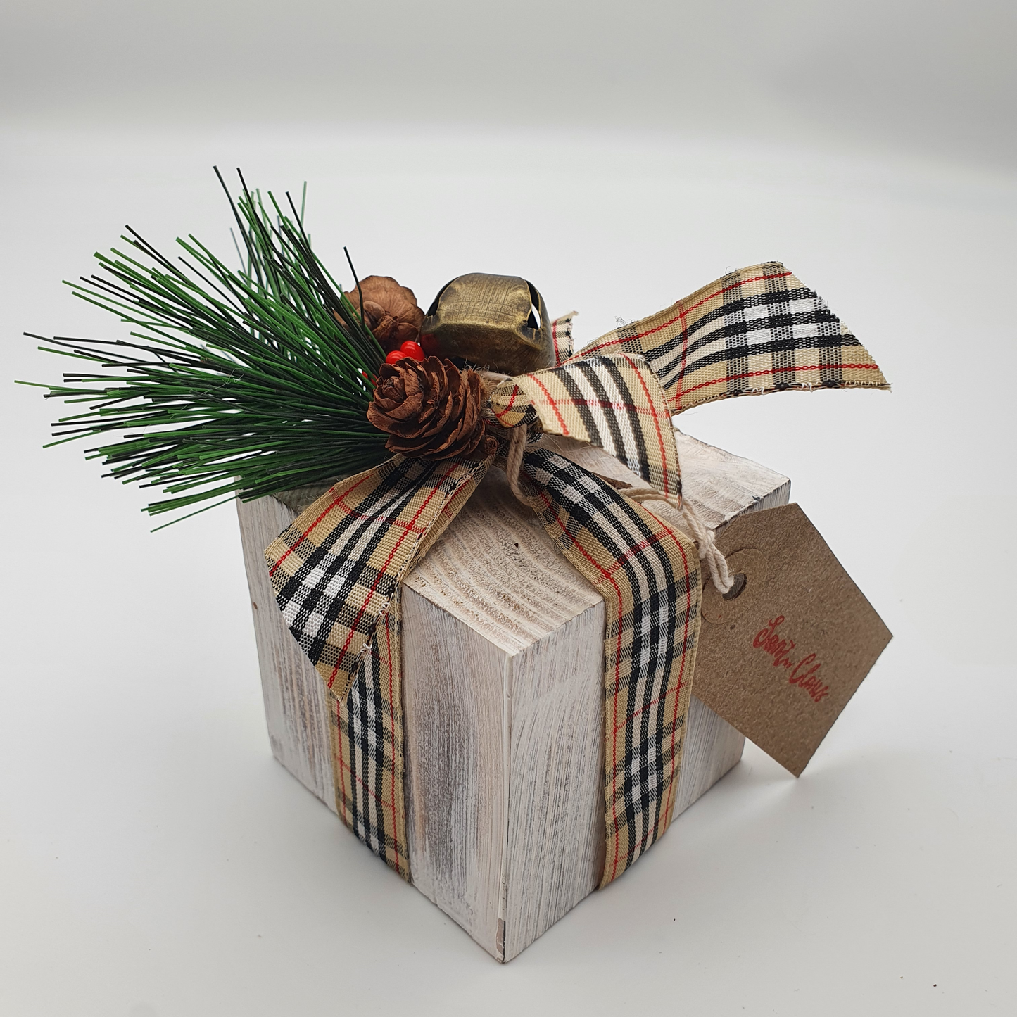 Christmas Present Decoration - The Brit Workshop