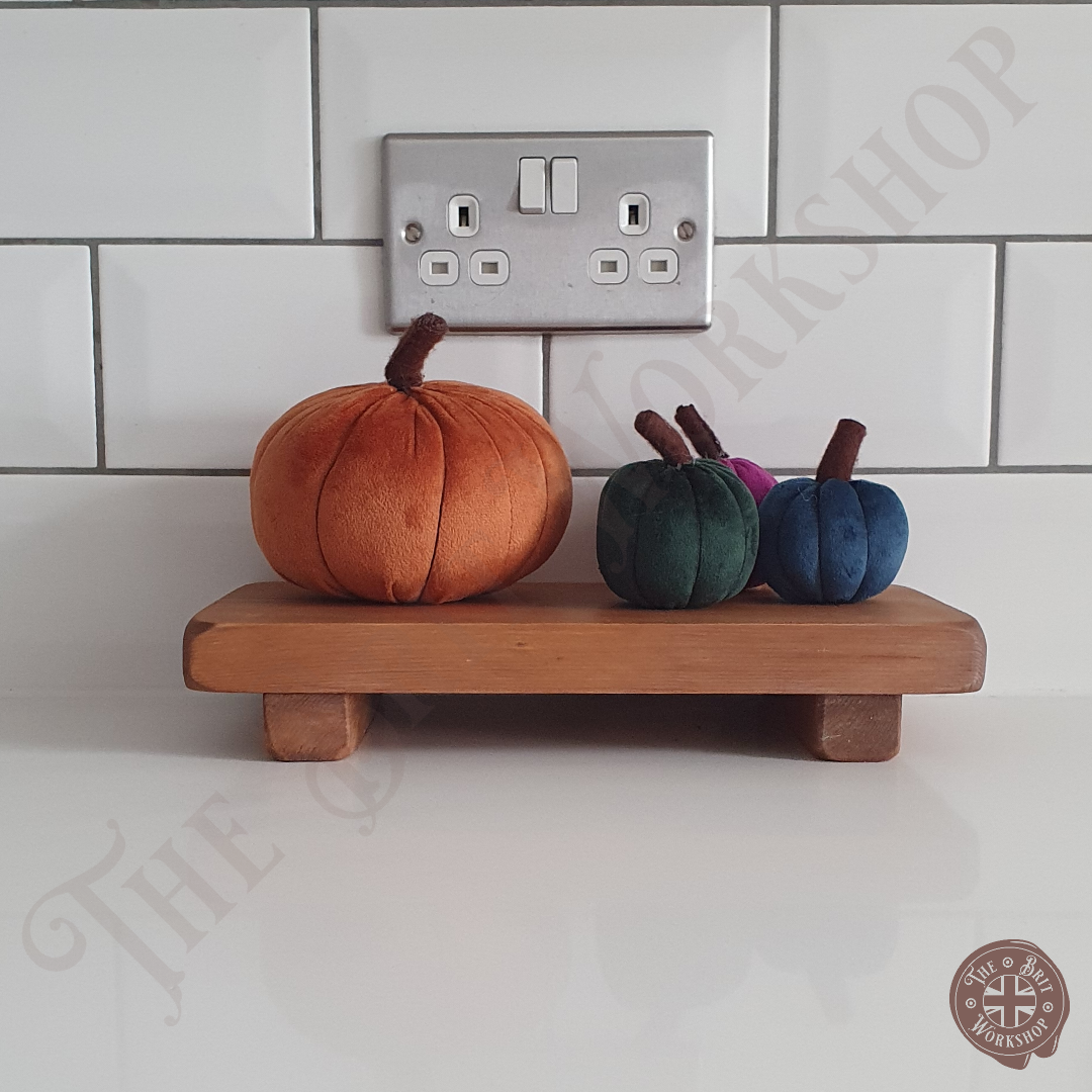 Rustic kitchen riser tray